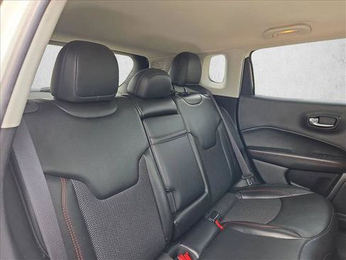 Used 2019 Jeep Compass Trailhawk AWD/4WD image 14