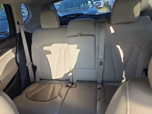 Used 2019 Buick Envision Essence FWD image 8