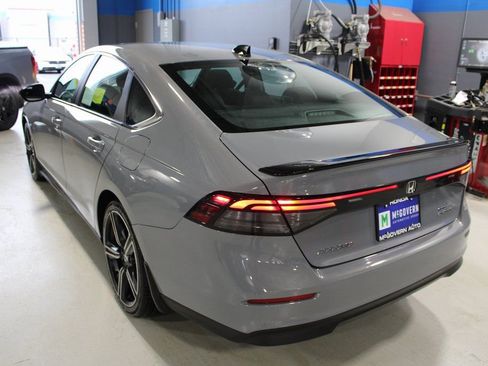 Used 2024 Honda Accord Sport image 36