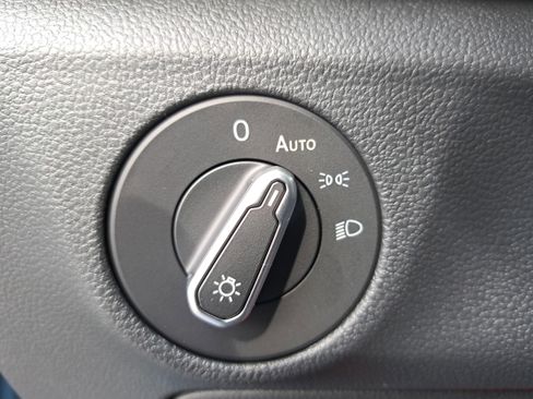 New 2026 Volkswagen Jetta SE image 24