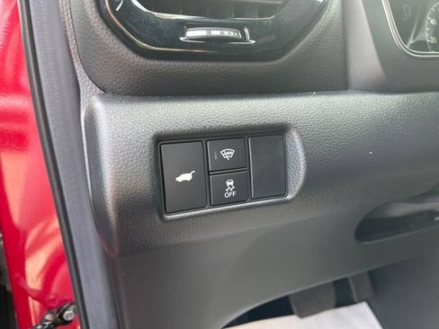 Used 2025 Honda Pilot TrailSport image 25