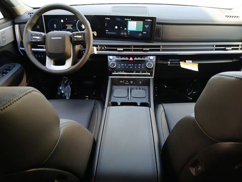 Used 2025 Hyundai Santa Fe Limited image 10