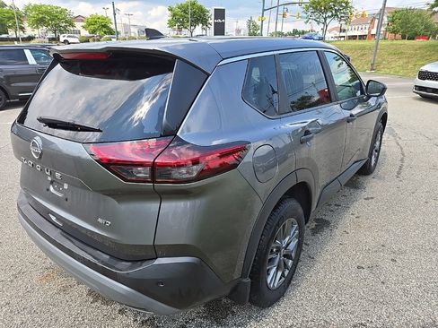 Used 2023 Nissan Rogue S AWD/4WD image 3