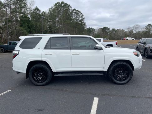 Used 2023 Toyota 4Runner SR5 Premium w/ Moonroof Package image 22