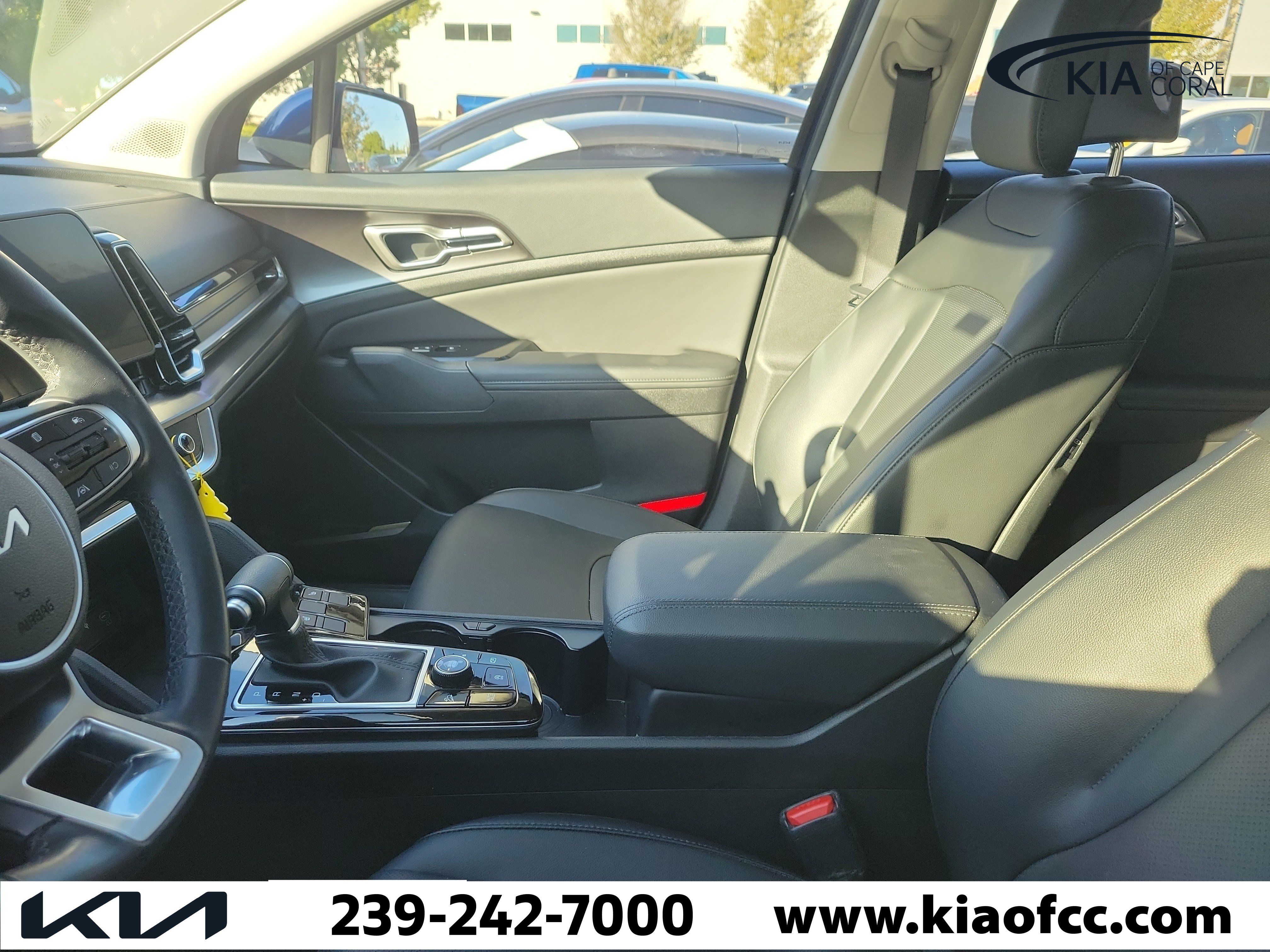 Used 2024 Kia Sportage EX FWD image 9