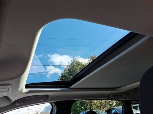 New 2026 Nissan Kicks SV w/ SV Premium Package image 8