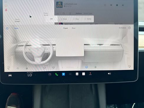 Used 2024 Tesla Model Y Long Range AWD/4WD image 20