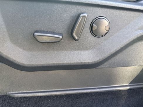 Used 2025 Ford F150 Lightning Flash image 13