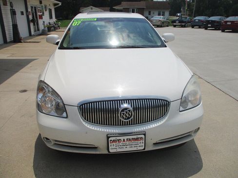 Used 2007 Buick Lucerne CXS w/ Driver Confidence Package FWD image 19