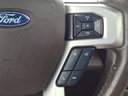 Used 2018 Ford F150 King Ranch w/ Equipment Group 601A Luxury AWD/4WD image 24