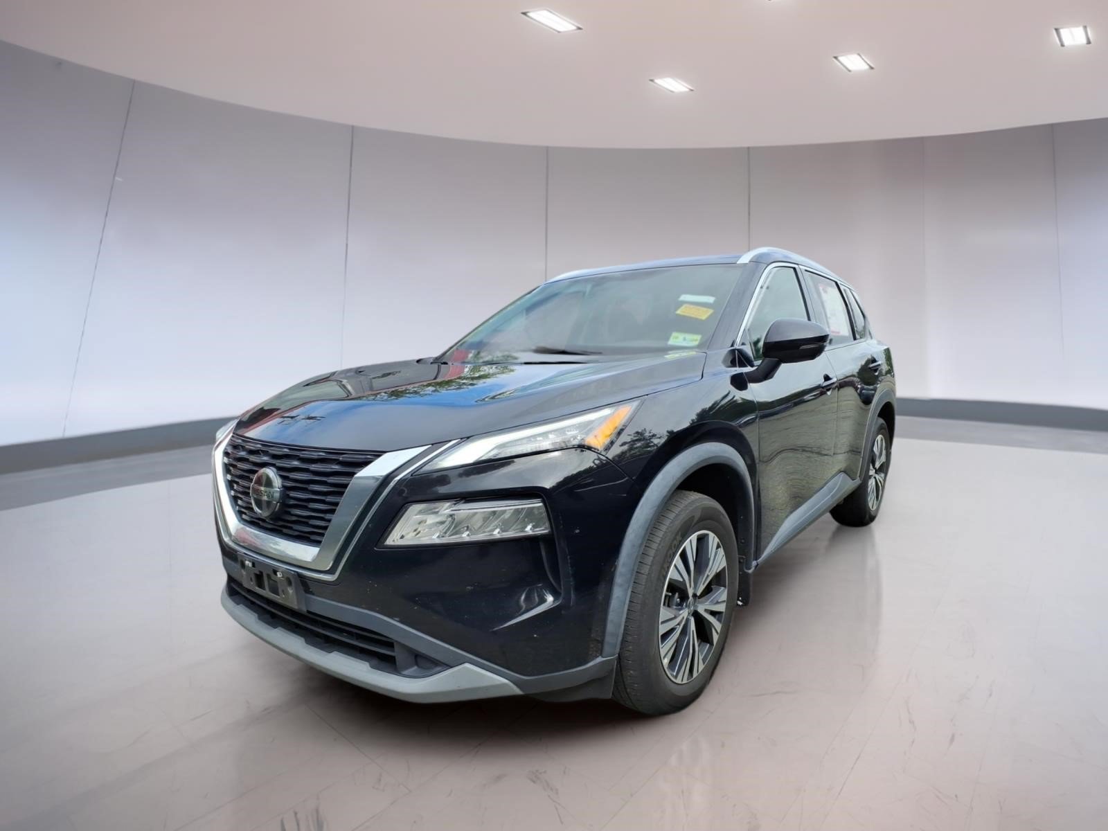 Used 2021 Nissan Rogue SV w/ Premium Package AWD/4WD image 2