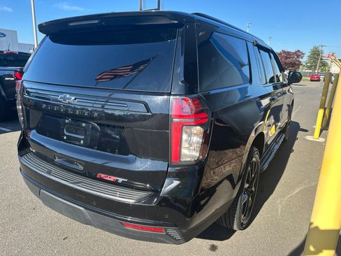 Used 2023 Chevrolet Suburban RST AWD/4WD image 5