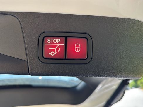 Used 2023 Mercedes-Benz GLB 250 image 29