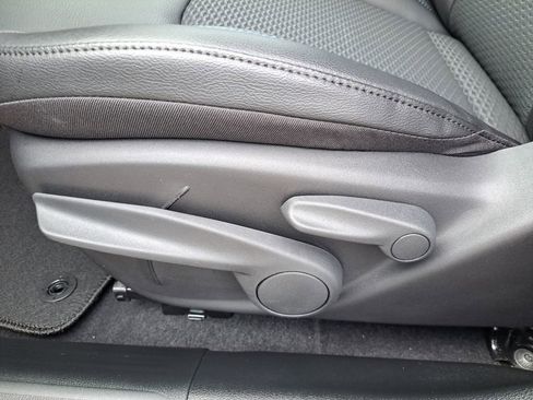 New 2026 Jeep Compass Latitude image 11