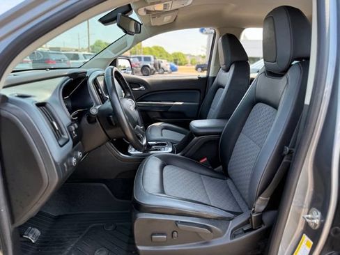 Used 2018 Chevrolet Colorado Z71 AWD/4WD image 11