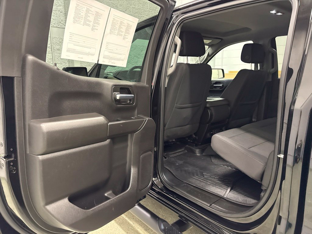 Used 2024 Chevrolet Silverado 1500 Custom Trail Boss w/ LPO, Dark Essentials Package AWD/4WD image 32