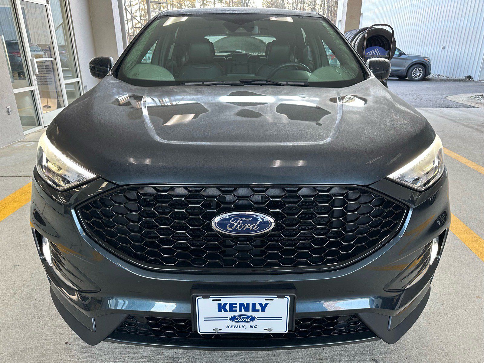 Certified 2024 Ford Edge ST-Line w/ Class II Trailer Tow Package AWD/4WD image 7