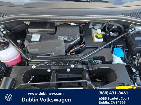 Certified 2023 Volkswagen ID.4 Pro image 23