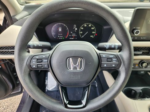 Used 2024 Honda HR-V LX image 9
