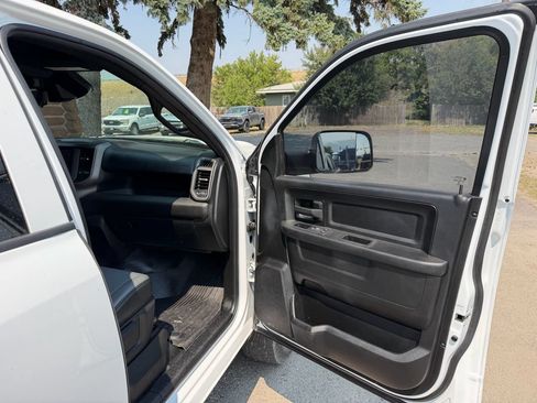 Used 2022 RAM 2500 Tradesman w/ Safety Group AWD/4WD image 27