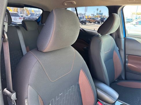 Used 2023 Nissan Kicks SR image 13