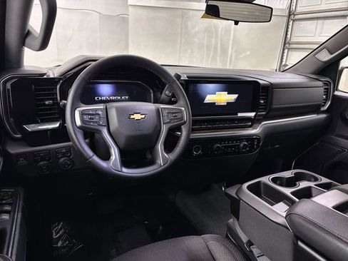 Certified 2024 Chevrolet Silverado 1500 LT image 17