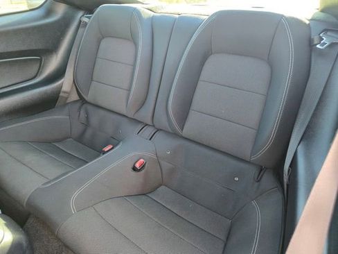 Used 2017 Ford Mustang Coupe RWD image 15