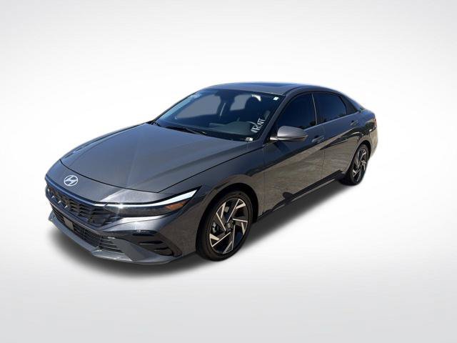 Used 2026 Hyundai Elantra Limited w/ Cargo Package FWD image 7