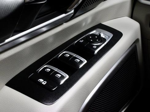 Used 2024 Kia Telluride S AWD/4WD image 27