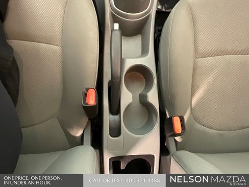 Used 2014 Hyundai Accent GS FWD image 36