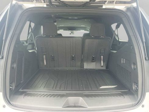 New 2026 Chevrolet Suburban LS RWD image 7