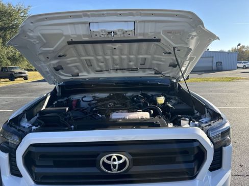 New 2024 Toyota Tacoma SR image 36
