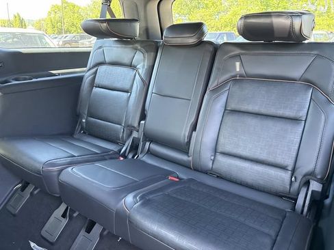 New 2026 Lincoln Navigator L Black Label AWD/4WD image 19
