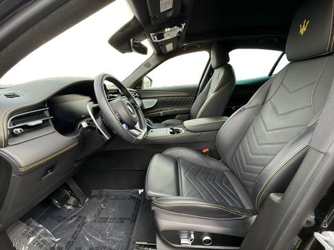 Used 2024 Maserati Grecale Modena AWD/4WD image 9