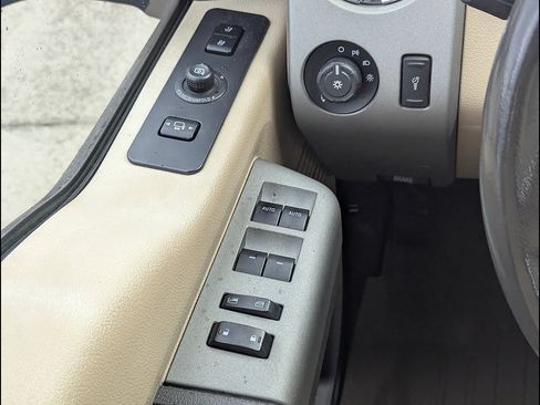 Used 2014 Ford F250 Lariat w/ Lariat Interior Package AWD/4WD image 28