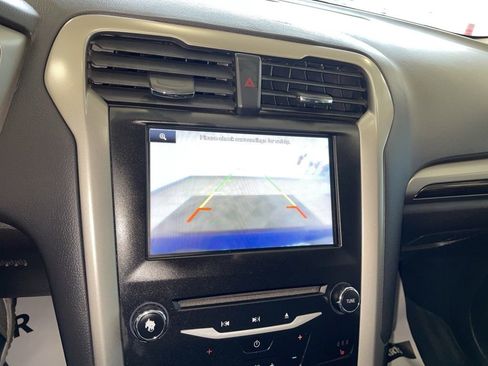 Used 2014 Ford Fusion SE w/ Equipment Group 202A image 19