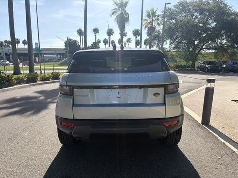 Used 2019 Land Rover Range Rover Evoque SE AWD/4WD image 4