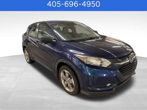 Used 2017 Honda HR-V EX image 2