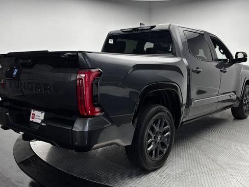 Used 2025 Toyota Tundra Platinum AWD/4WD image 45