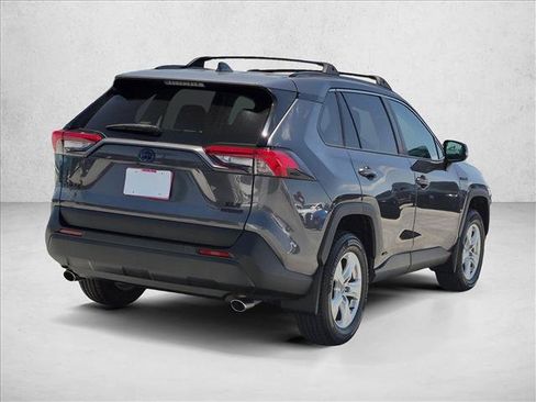 Certified 2021 Toyota RAV4 XLE AWD/4WD image 5