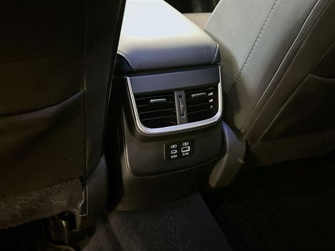 Used 2025 Subaru Outback Premium AWD/4WD image 29