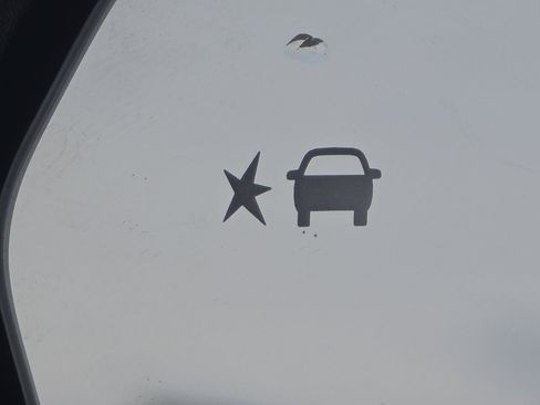 Used 2022 Chevrolet Equinox LT AWD/4WD image 9