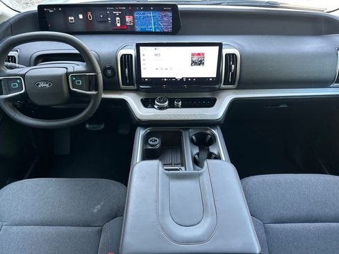 Certified 2025 Ford Expedition Max Active AWD/4WD image 3