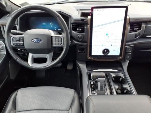 Used 2024 Ford F150 Lightning Lariat image 18