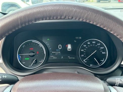 Used 2023 Toyota Sienna Platinum image 18