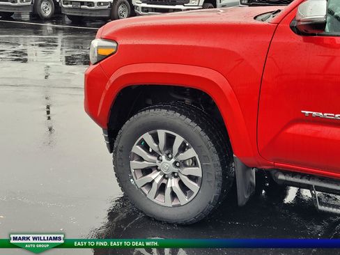 Used 2020 Toyota Tacoma Limited image 11