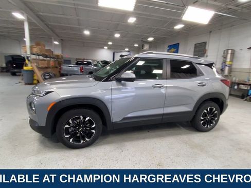 Certified 2023 Chevrolet TrailBlazer LT w/ Convenience Package FWD image 6