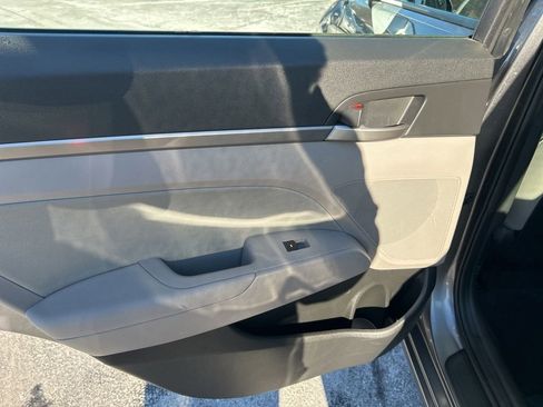 Used 2018 Hyundai Elantra Value Edition image 20