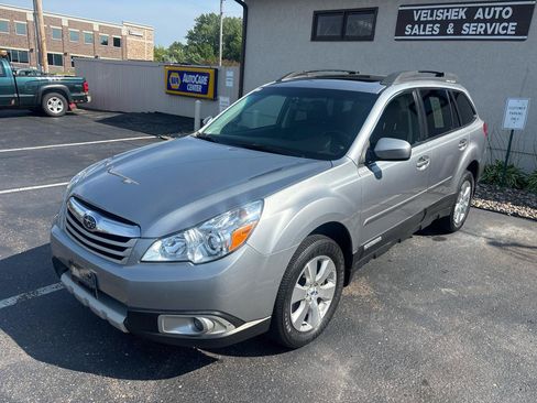 Used 2011 Subaru Outback 3.6R Limited AWD/4WD image 7