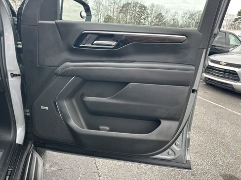 Used 2025 Chevrolet Tahoe Premier image 15